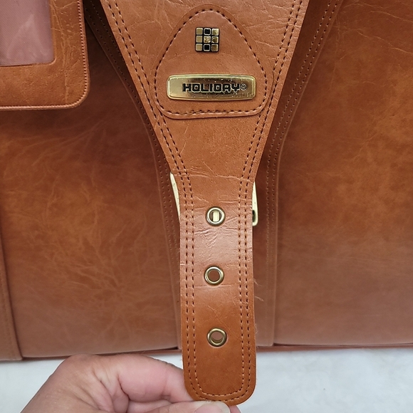 Vintage "Holiday" brand 2 piece faux leather luggage set made in Korea - Picture 7 of 15